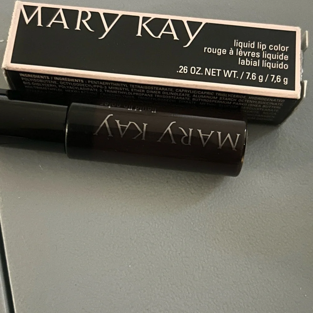 Mary Kay Royal Plum Liquid Lipstick